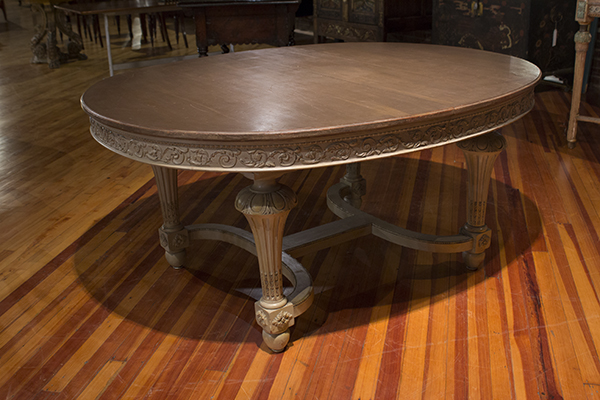 French Oval Dinning Table