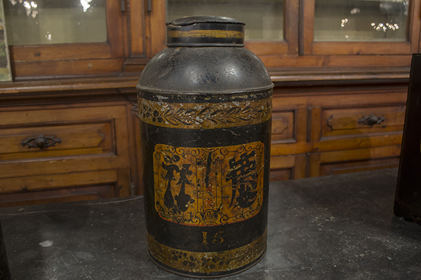 English Chinoiserie Tea Tins. A lovely, original of 19th century antique tea tins in the period paint finish with gilt chinoiserie decorations.